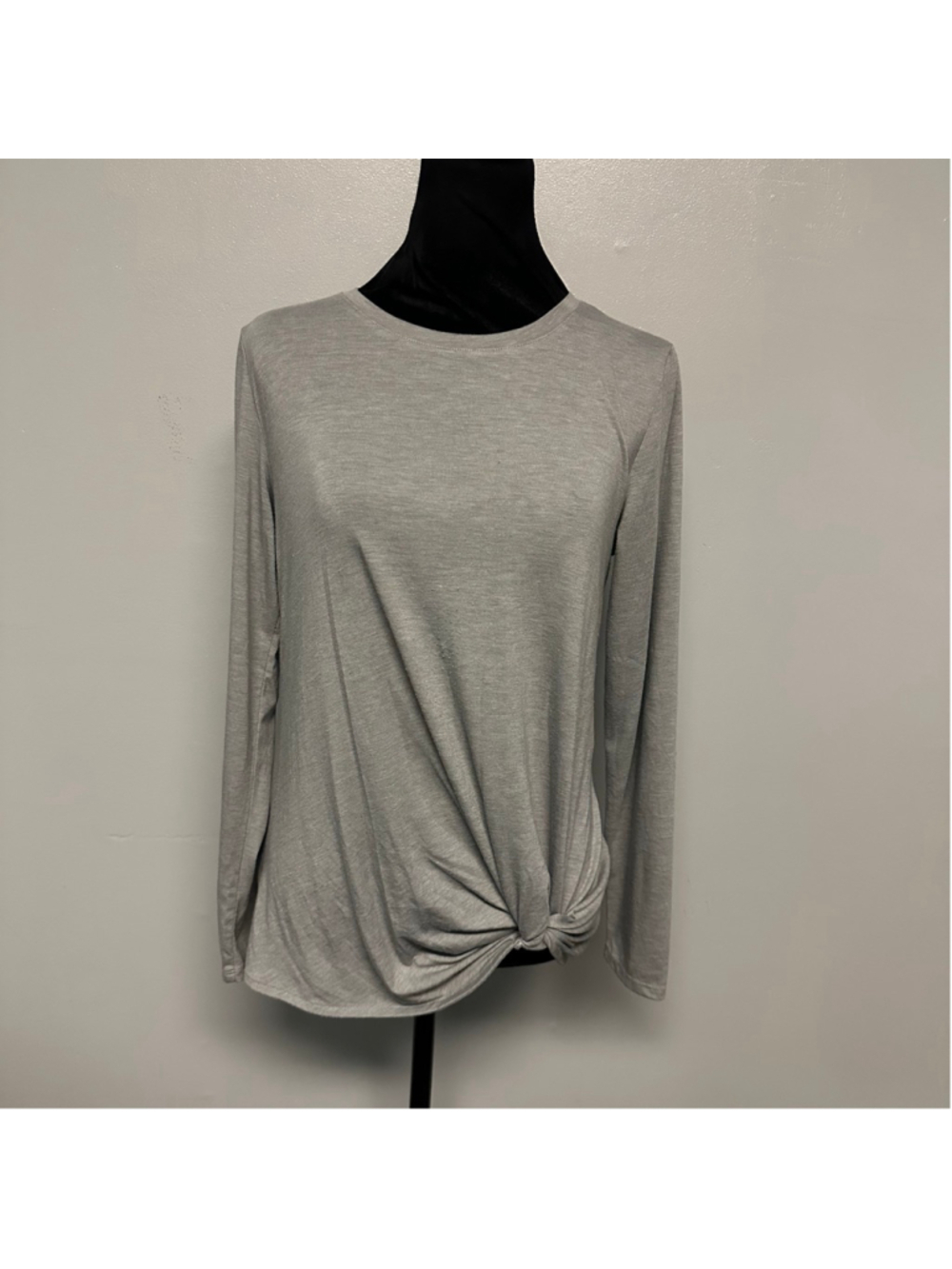 LOFT Outlet Gray Long Sleeve Knot Front Tee Women’s Medium.